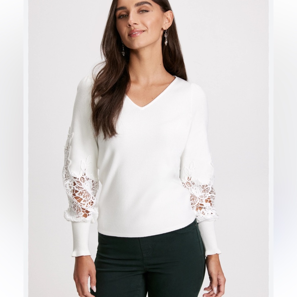 Laura Lace Detail V-Neck Sweater in ivory